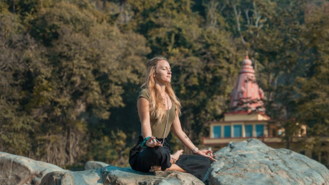 Cómo la meditación Kundalini ayuda a equilibrar el cuerpo, la mente y el alma